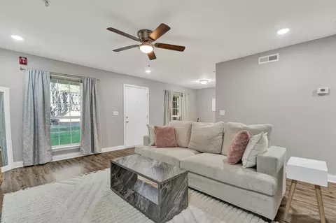 900 Mountain Creek Rd #M160, Chattanooga, TN 37405