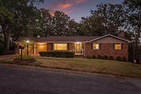 1311 Vanessa Dr, Hixson, TN 37343
