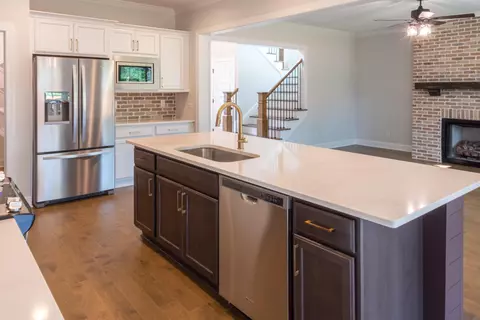 Kitchen - 7385 Tailgate Loop #72, Ooltewah, TN 37363 photo 3 of 4