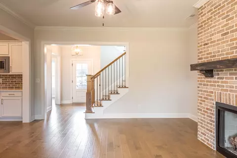 Living - 7385 Tailgate Loop #72, Ooltewah, TN 37363 photo 1 of 2