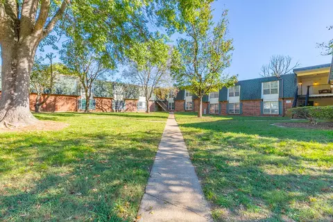 900 Mountain Creek Rd #R291, Chattanooga, TN 37405