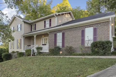 436 English Oaks Dr, Hixson, TN 37343