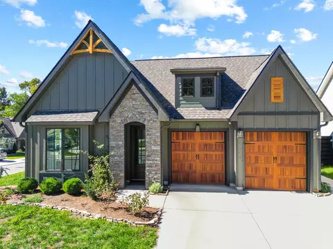 5840 Acadia Dr, Chattanooga, TN 37415