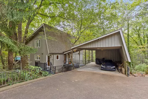 146 Palisades Dr, Signal Mountain, TN 37377