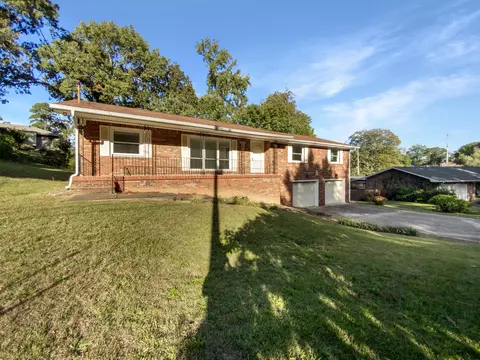 3443 Crabtree Dr, Chattanooga, TN 37412
