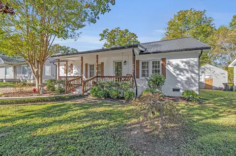 68 Biscayne Blvd, Rossville, GA 30741