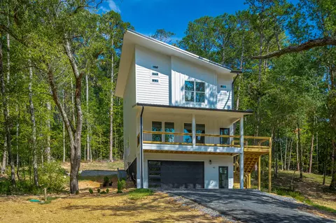 42 Rohan Ln, Chickamauga, GA 30707