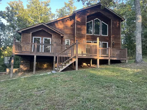123 Winter Ln, Trenton, GA 30752