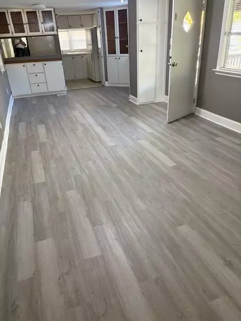 1061 E Valley East Dr, Rossville, GA 30741