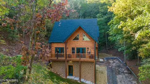2119 Vly Crk Way, Pigeon Forge, TN 37863
