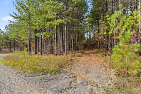 3814 Walden Farms Rd, Signal Mountain, TN 37377
