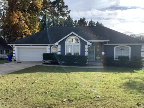 2324 Chimney Hills Dr, Soddy Daisy, TN 37379