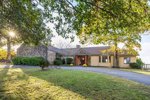 6017 Sunset Dr, Rising Fawn, GA 30738