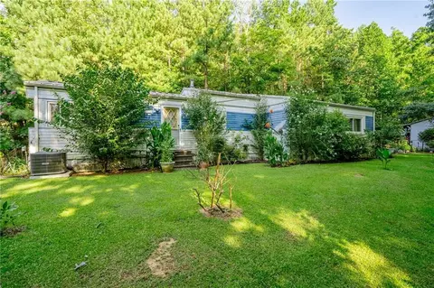 380 Kinnett Dr, Dalton, GA 30721