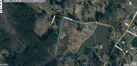 195 Shipp Lake Dr, Rock Spring, GA 30739