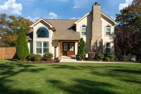 1906 Port Royal Dr, Soddy Daisy, TN 37379