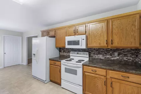 Kitchen - 255 Chambers Ln, Ringgold, GA 30736 photo 1 of 2