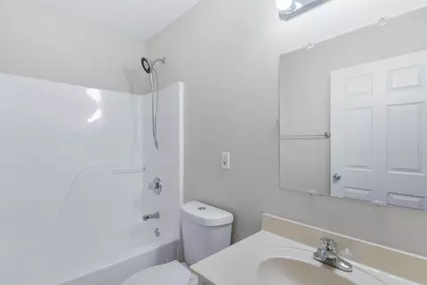 Bath - 255 Chambers Ln, Ringgold, GA 30736 photo 2 of 2
