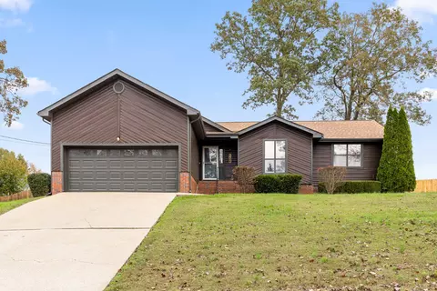 2513 W Wind Dr, Soddy Daisy, TN 37379