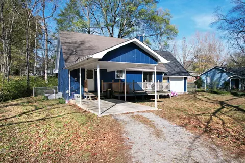 1121 Georgia Ave, Etowah, TN 37331