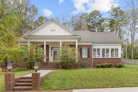 820 Holly Ave, South Pittsburg, TN 37380