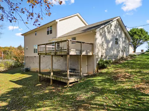 1713 Sutton Dr, Dalton, GA 30721 photo 4