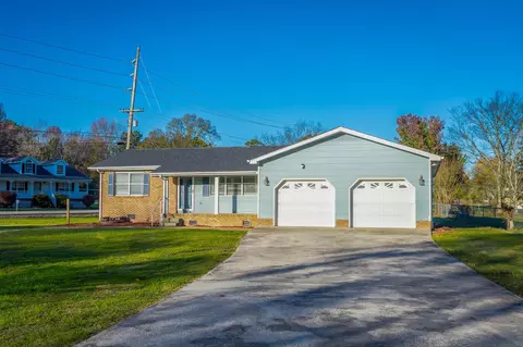 1801 Crabtree Rd, Hixson, TN 37343