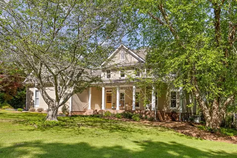 365 Tennant Cir, Chickamauga, GA 30707