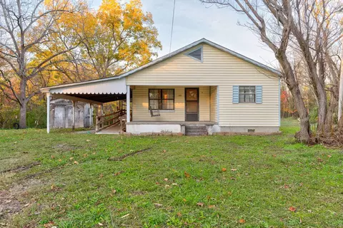 128 Cleveland Rd, Rossville, GA 30741
