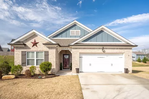 3590 Red Barn Ln, Apison, TN 37302