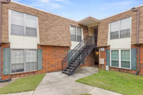 900 Mountain Creek Rd #P235, Chattanooga, TN 37405