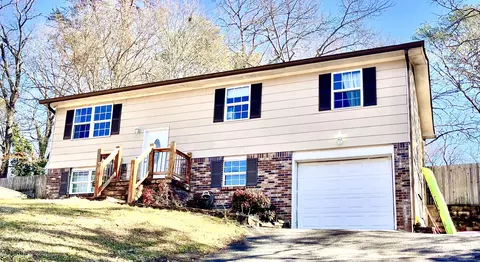6606 Hillbrook Ln, Hixson, TN 37343