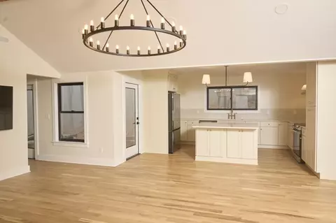 1161 Ridgeway Ave, Signal Mountain, TN 37377