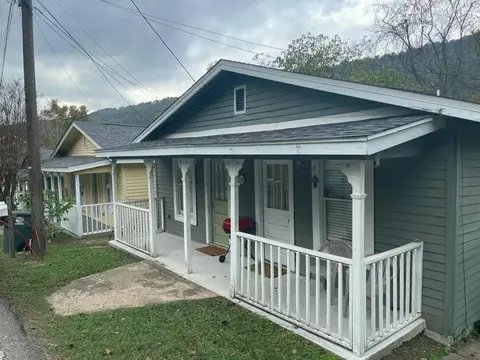 4535 Balcomb St, Chattanooga, TN 37409