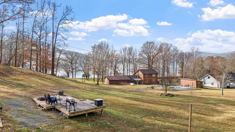 1635 Bennett Lake Rd, Whitwell, TN 37397