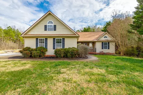 1216 Jacob Dr, Soddy Daisy, TN 37379