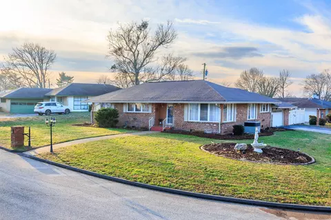 4404 Live Oak Ln, Chattanooga, TN 37411