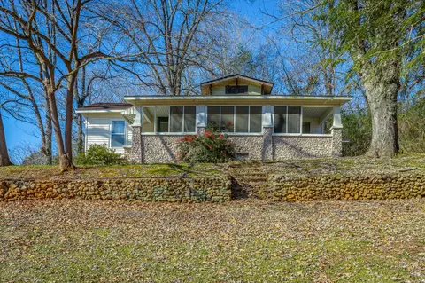 225 Autumn Dr, Chattanooga, TN 37415