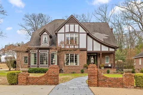 1600 Hillcrest Rd, Chattanooga, TN 37405