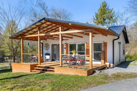 351 W Schmitt Rd, Rossville, GA 30741