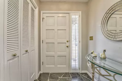 Entry Way - 913 Brookwood Dr, Dalton, GA 30720 photo 1 of 2