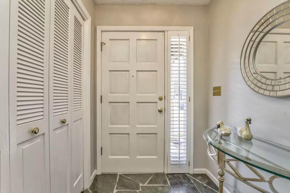 Entry Way - 913 Brookwood Dr, Dalton, GA 30720 photo 1 of 2