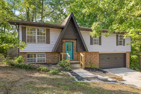 678 Charbell St, Hixson, TN 37343