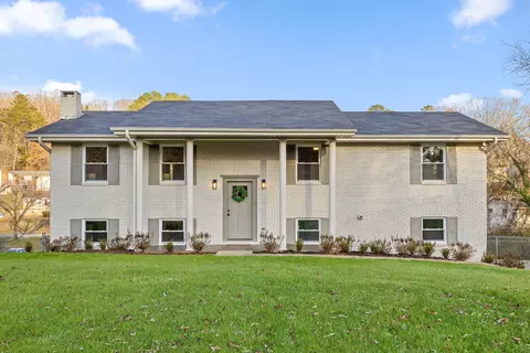 5832 Pine Lake Dr, Harrison, TN 37341