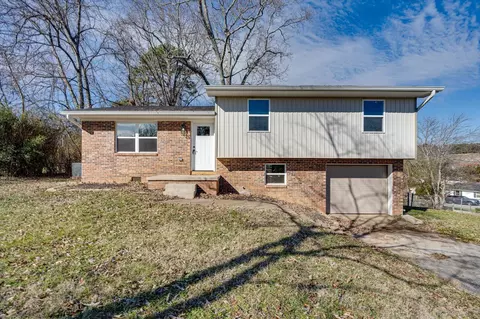 1870 N Prairie Cir, Hixson, TN 37343