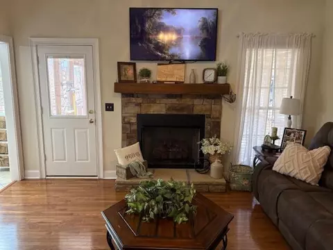Entry Way - 850 Van Dell Dr, Rock Spring, GA 30739 photo 3 of 4