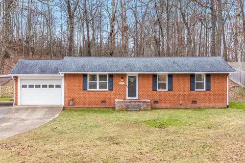 810 Ellen Rd, Hixson, TN 37343