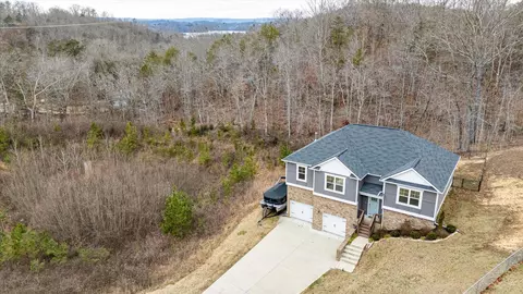 7061 Klingler Ln, Ooltewah, TN 37363
