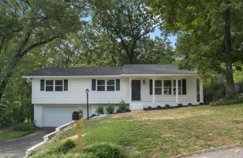 4555 Ravenwood Dr N, Chattanooga, TN 37415
