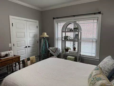 Bedroom - 450 Guyler St, Ringgold, GA 30736 photo 5 of 8